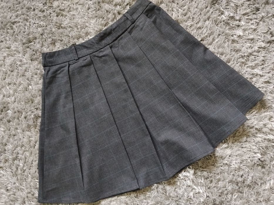 Дамска плисирана пола