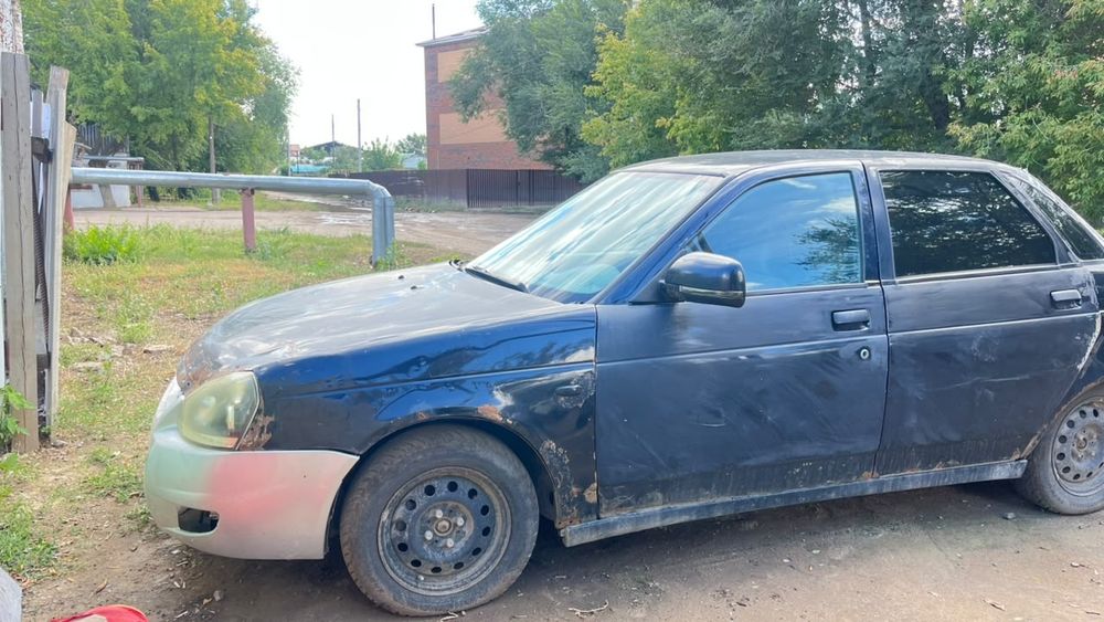 Продам Приора седан