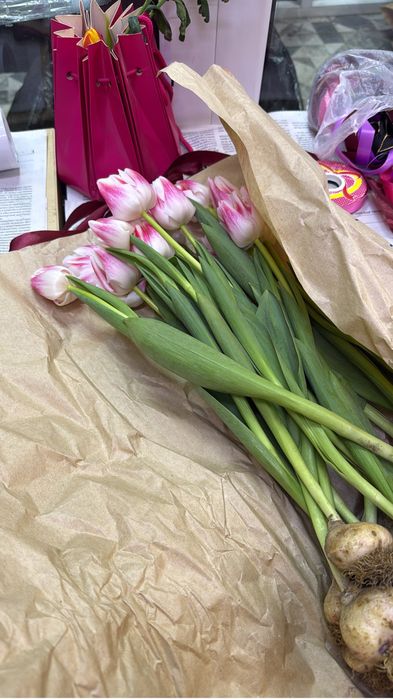 Тюльпаны по 500 тг