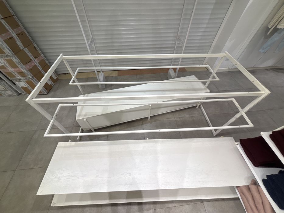 Продам стол для одежды