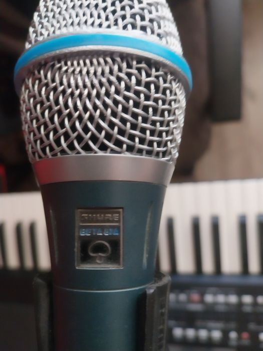 Microfon wireless behringer Ulm300 450 lei Shur beta87cu cablu 500 lei
