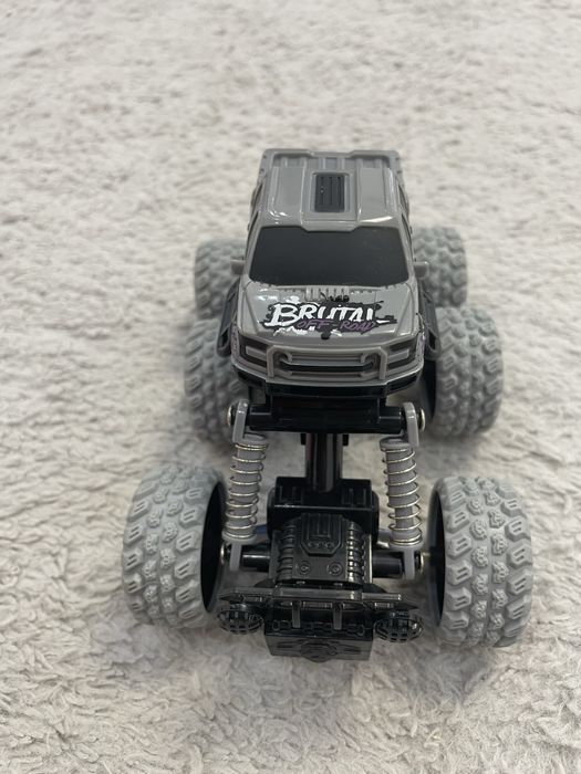 Игрущечные машинки