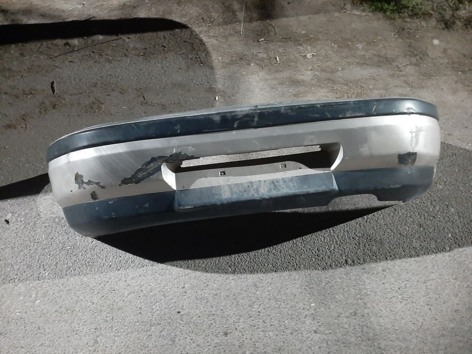 Бампер мазда 323