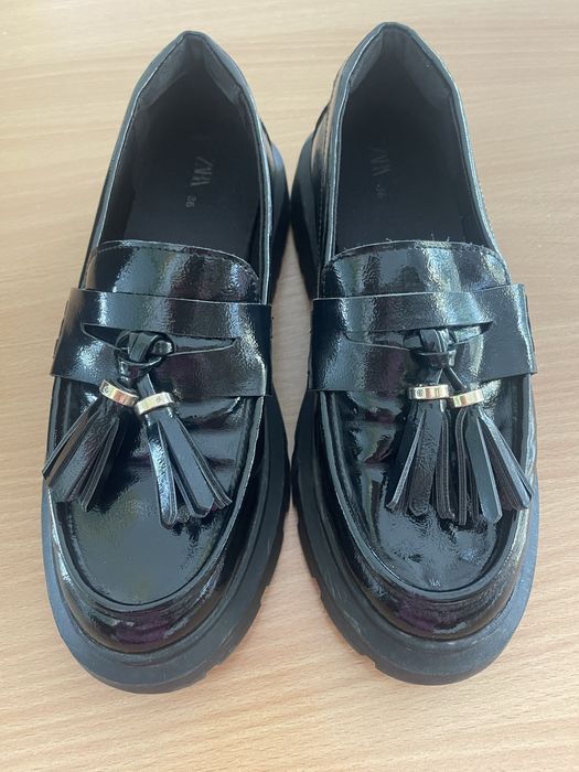 Лачени обувки Zara за момиче