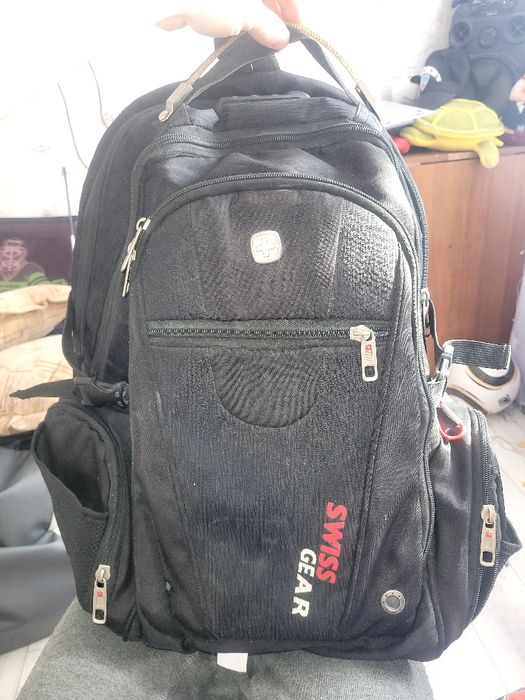 Рюкзак чёрный отдам