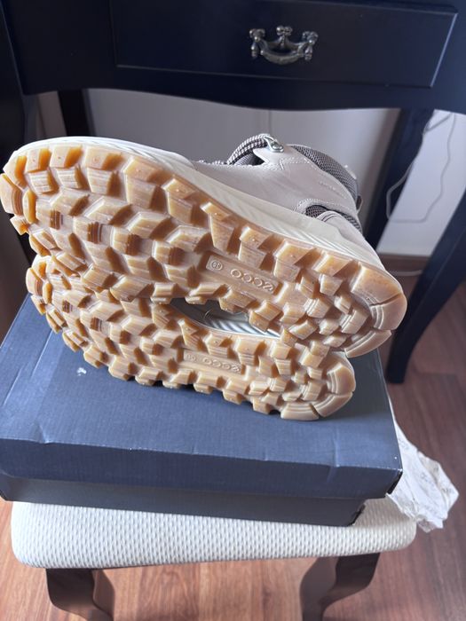 Ecco ghete marimea 36
