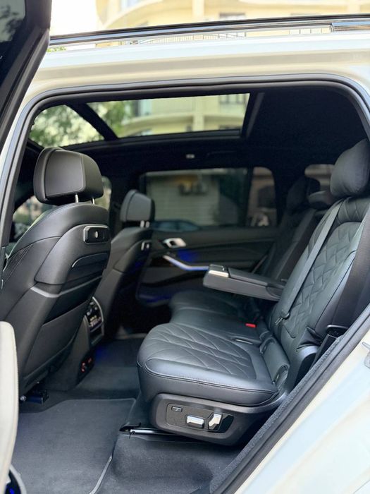 Bugun sotuvimizda BMW X7 40i