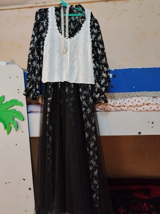 Yangi koʻylaklar sotiladi