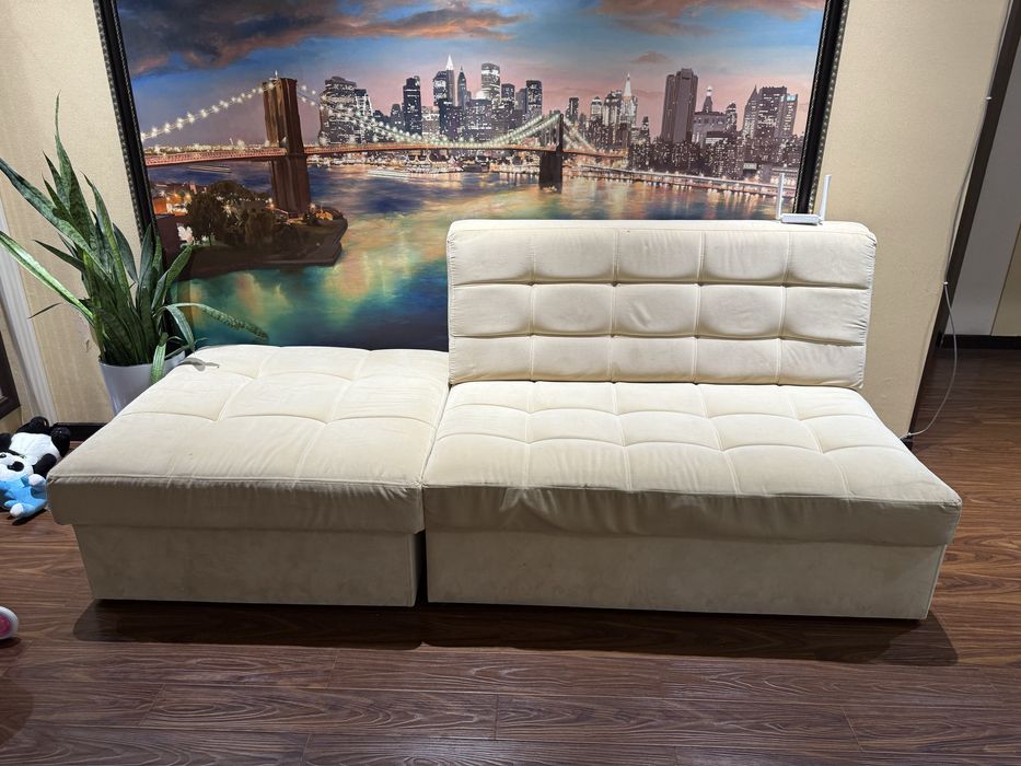 Диван сотилади . Продам деван