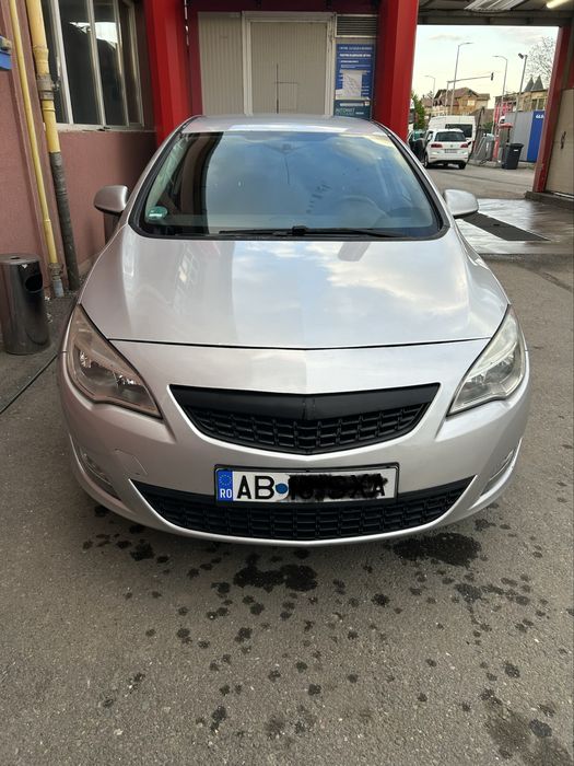 OPEL  ASTRA  J -1.7 CDTI ecotec
