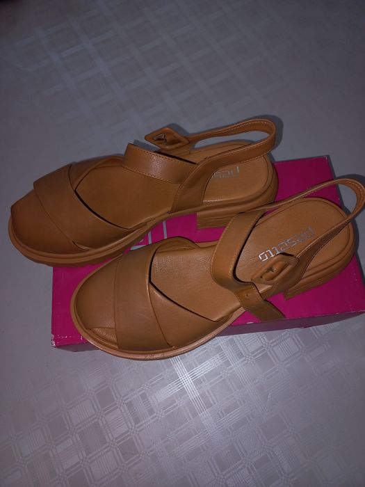 Обувь кожанная 37 размер