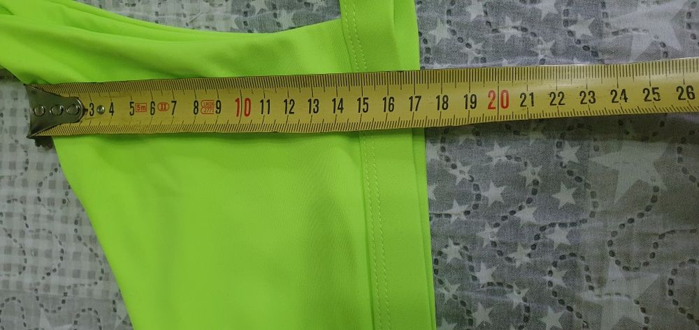 Електриково/неоново зелено горнище на бански