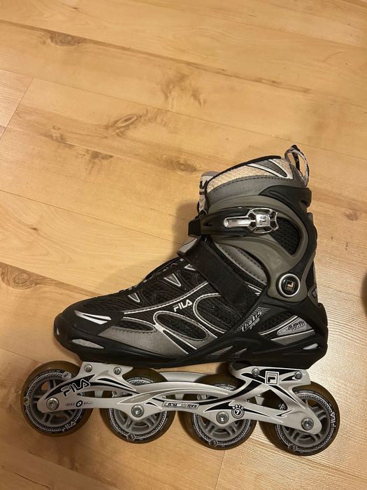role FILA Thetis Pro pentru bărbați, mărimea 42 (UK 8 / US 9 / 27 cm), în stare foarte bună