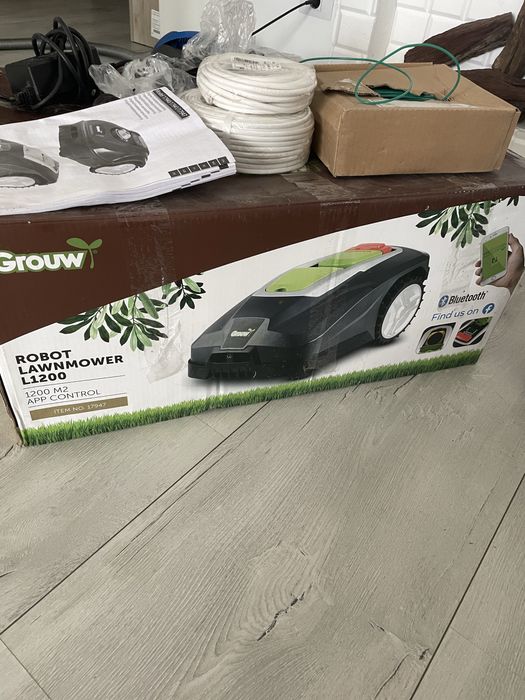 Robot tuns iarba Grow L1200 – complet, cu stație + fir, funcțional