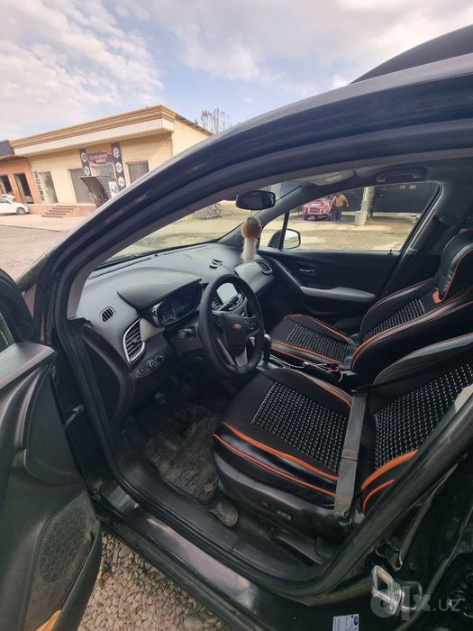 Chevrolit tirikkir