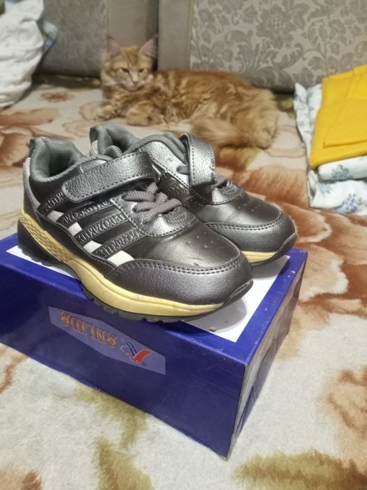 Продам  детские сапожки