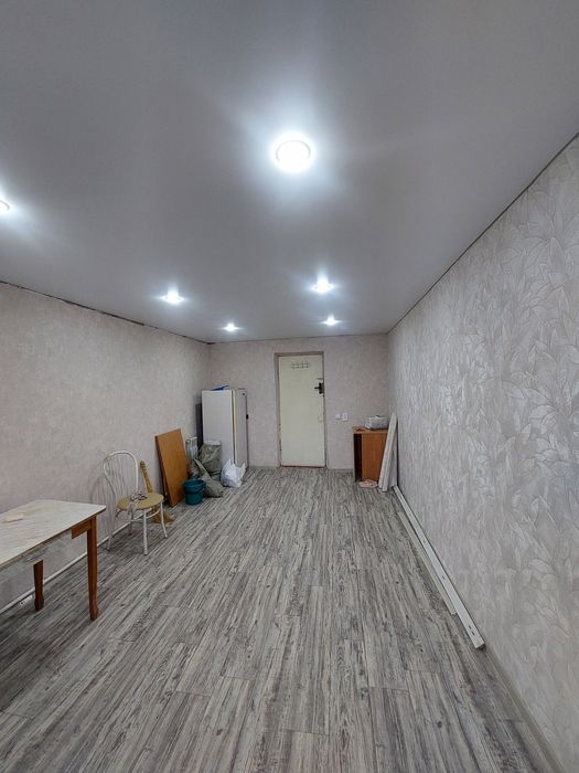 Срочная продажа комната 20 кв . с балконом. Северный..