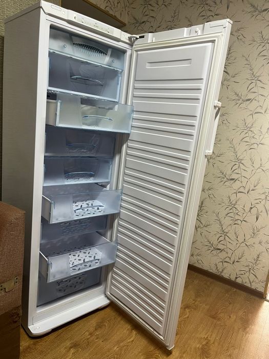 Морозильная камера Бирюса