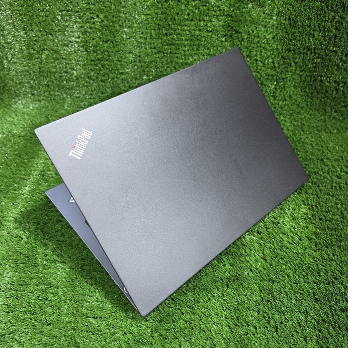 Lenovo ThinkPad core i5 8gb 256gb