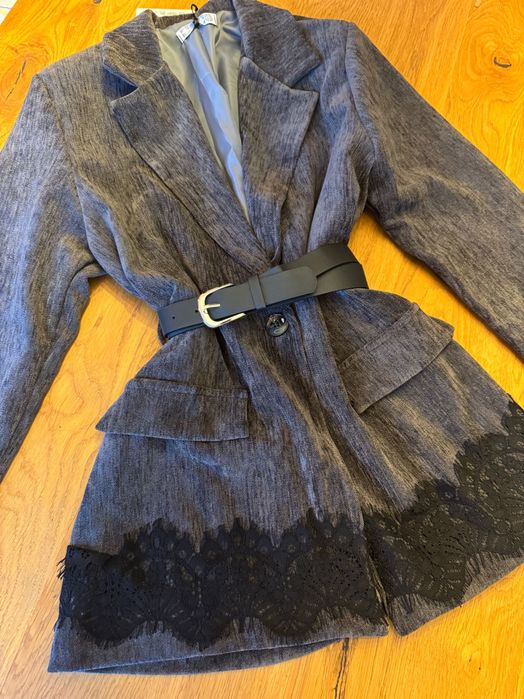 Сако пола с дантела костюм