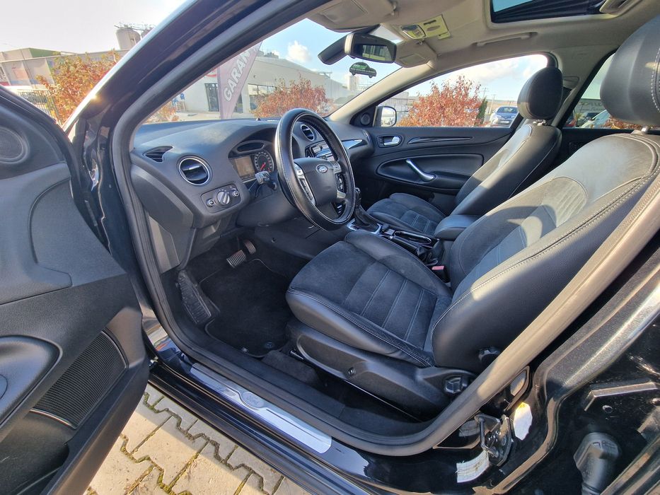 Ford Mondeo 2.0EcoBOOST 203CP-Titanium-Automatic-Xenon-Piele-Navigatie
