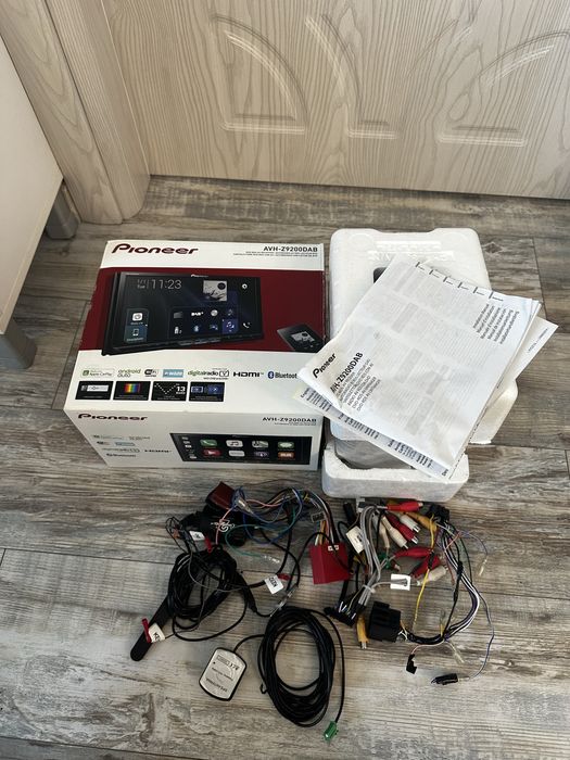 Pioneer avh-z9200dab като нов