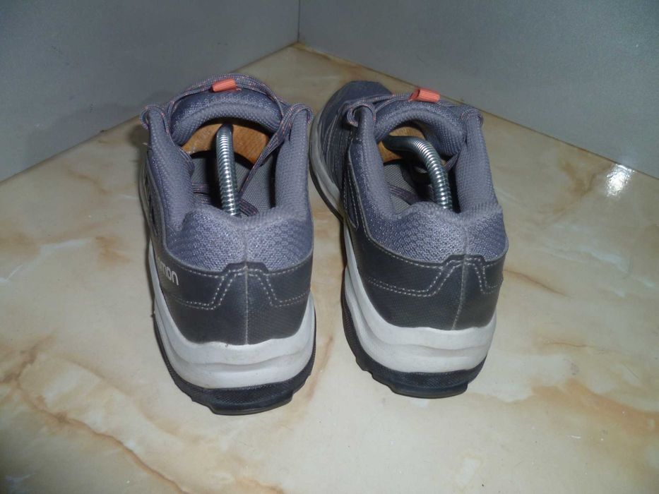 Salomon туристически обувки №37