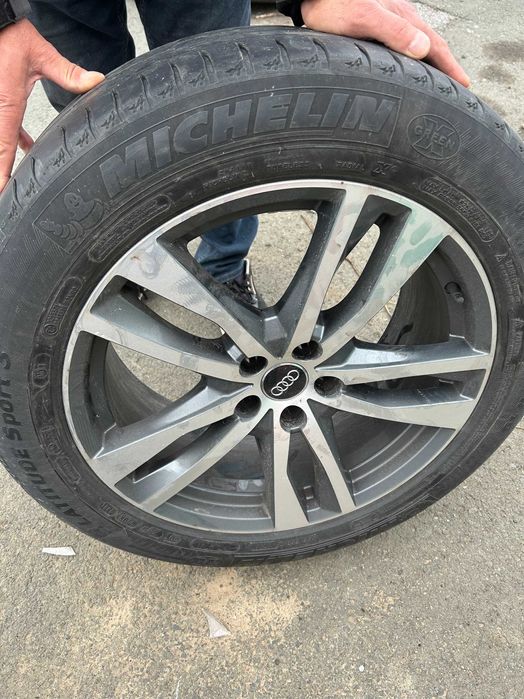 Продавам 4 бр. летни гуми Michelin Latitude Sport 235/55/19 DOT 2821.