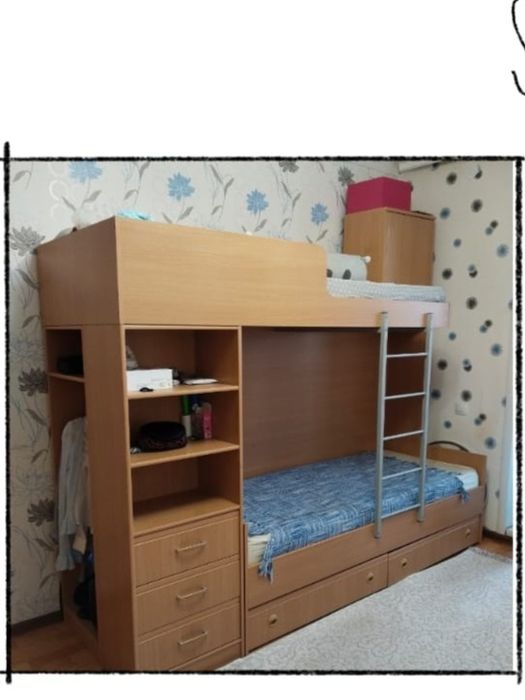 Продам двух ярусную кровать пр. Россия