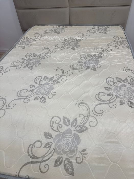 Продам матрас б/у 140/200
