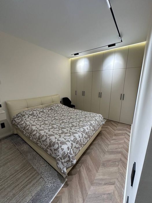 Аренда своя 2,комн квартира на Мирабад Авеню