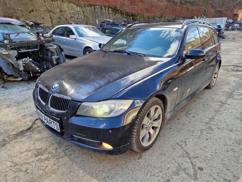 BMW E91 330XD 231кс динамик ксенон навигация ръчка НА ЧАСТИ!