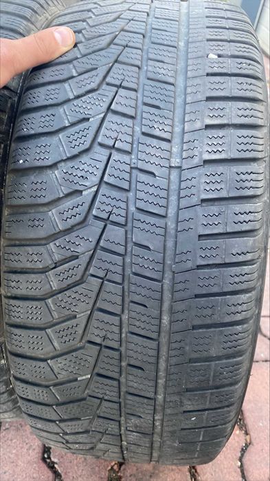 set 4 anvelope Iarna HANKOOK 3.5-5mm  225 45 R18 iCEPT EVO2