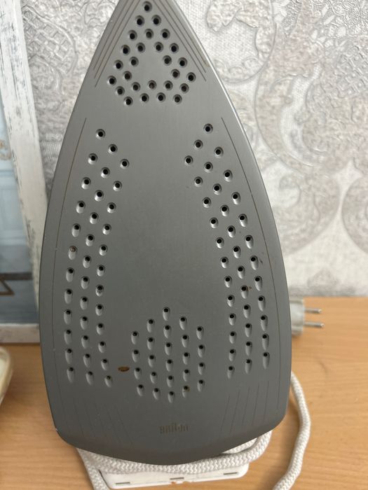 Утюг Braun на запчасти