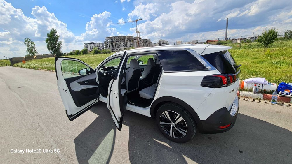 Masina peugeot de vanzare.