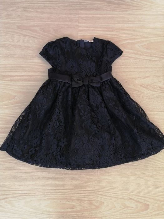 Дантелена тъмно синя рокля