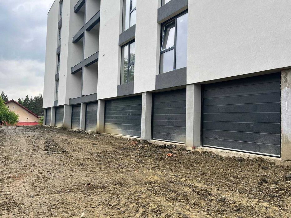 Usi de garaj sectionale automate la comanda cumontaj in 3-5 zile BIHOR SALAJ SATU MARE BAIA MARE BISTRITA MURES CLUJ ARAD HUNEDOARA