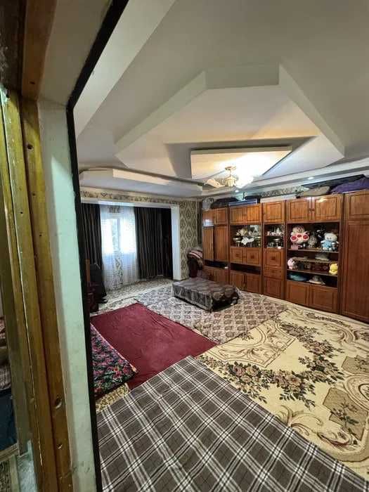 СРОЧНО !! Продается квартира в Яшнабаде 1/4/9 ( 42 кв/м ) Асалабад 2