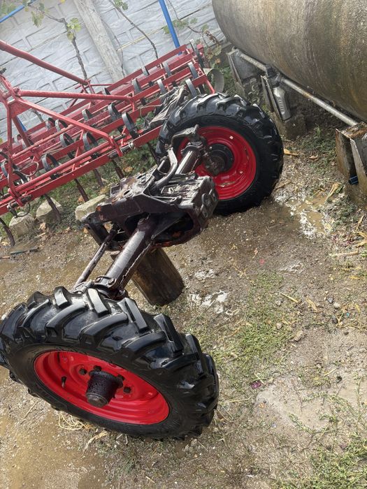 Axa tractor utb 445