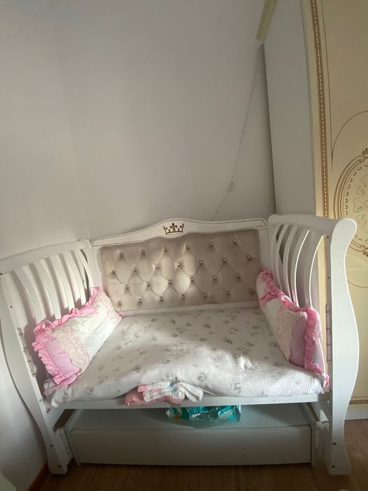 Срочно продается манеж-кровать