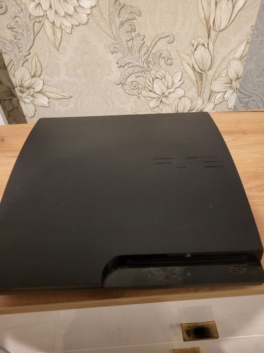 PlayStation3 в норсальном состоянии + диски