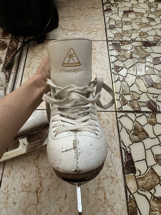 Коньки фигурные профессиональные