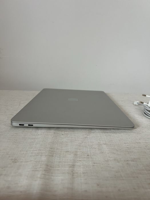 • Macbook Air 2020 • 100%  BATERIE •