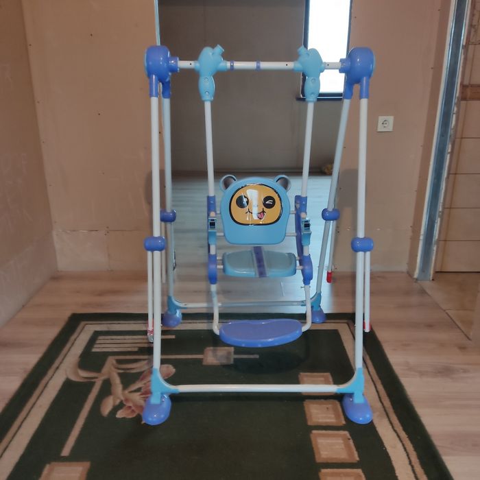 Детская качеля очень хорошего качества