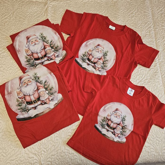 Коледни тениски Детска 3-4 г 
Детска 9-10 г
Дамска S
Мъжка L