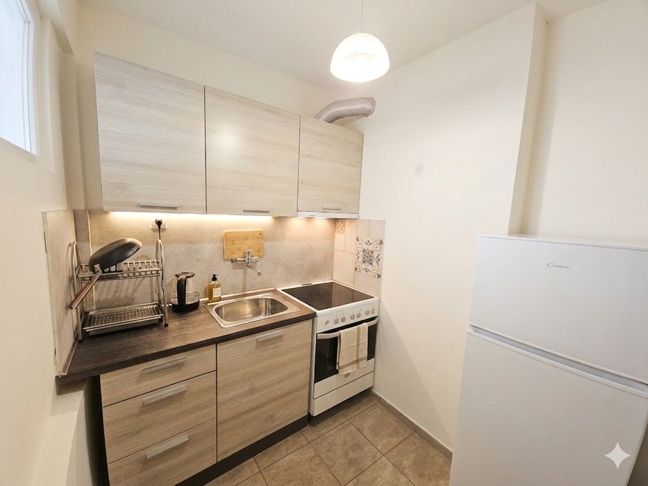 Дава се под наем Двустаен апартамент в Бургас, Лазур - 73 кв.м за 448.8 € - Снимка #2
