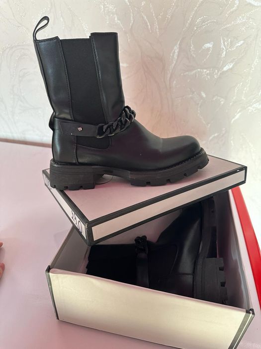 Отдам не дорого , оригинал качества