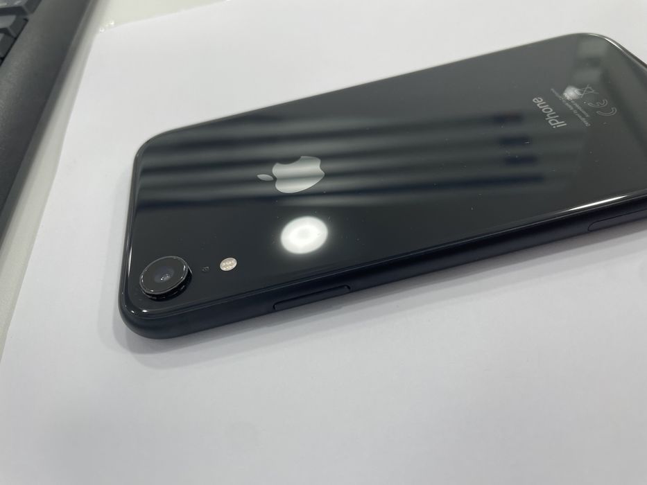 Продается два iPhone XR 64
