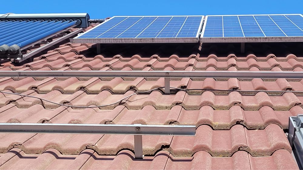 Console zincate panouri solare