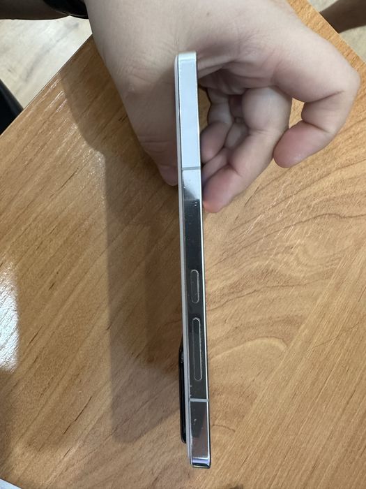 Продам Xiaomi 13